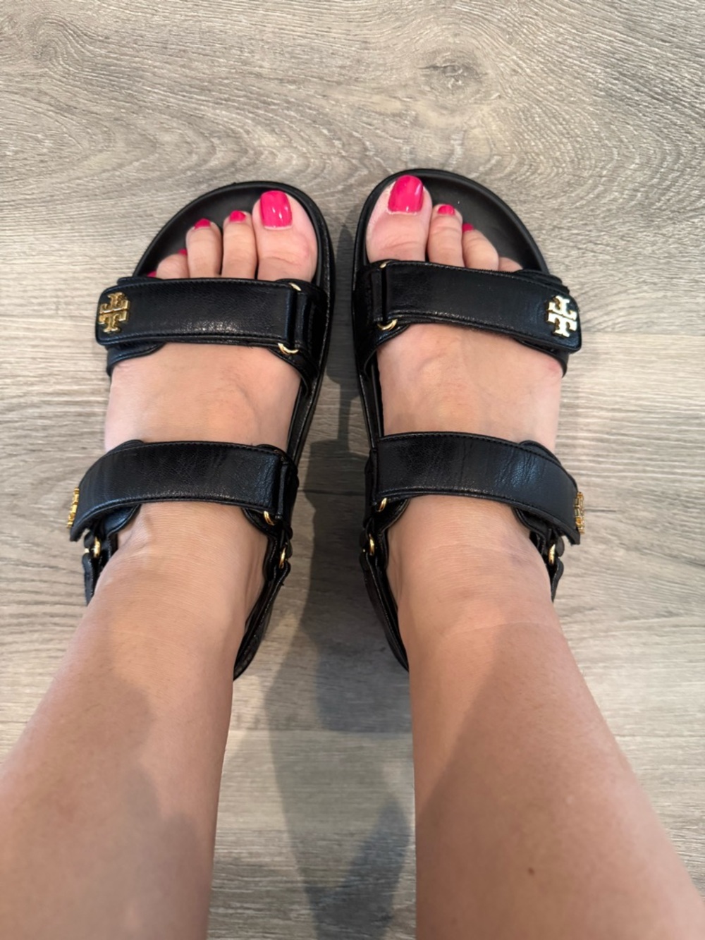 Tory Burch Black Leather Velcro women’s 

 Sandals with Gold Logo - Picture 2 of 7